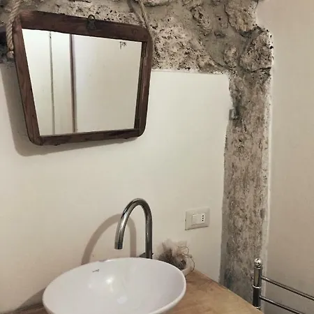 Casa Del Nespolo Bed & Breakfast 3*